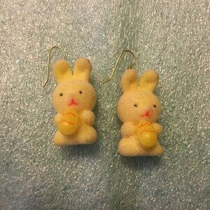 EASTER - 1960s White Flocked Easter Bunny Earrings